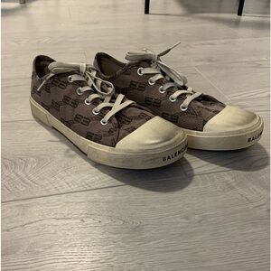 Balenciaga Distressed Designer Streetwear “Paris Sneaker”, EU43